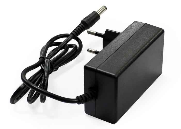 Netzteil Trafo Netzadapter 12V 2,5A 30W LED DRIVER/TREIBER